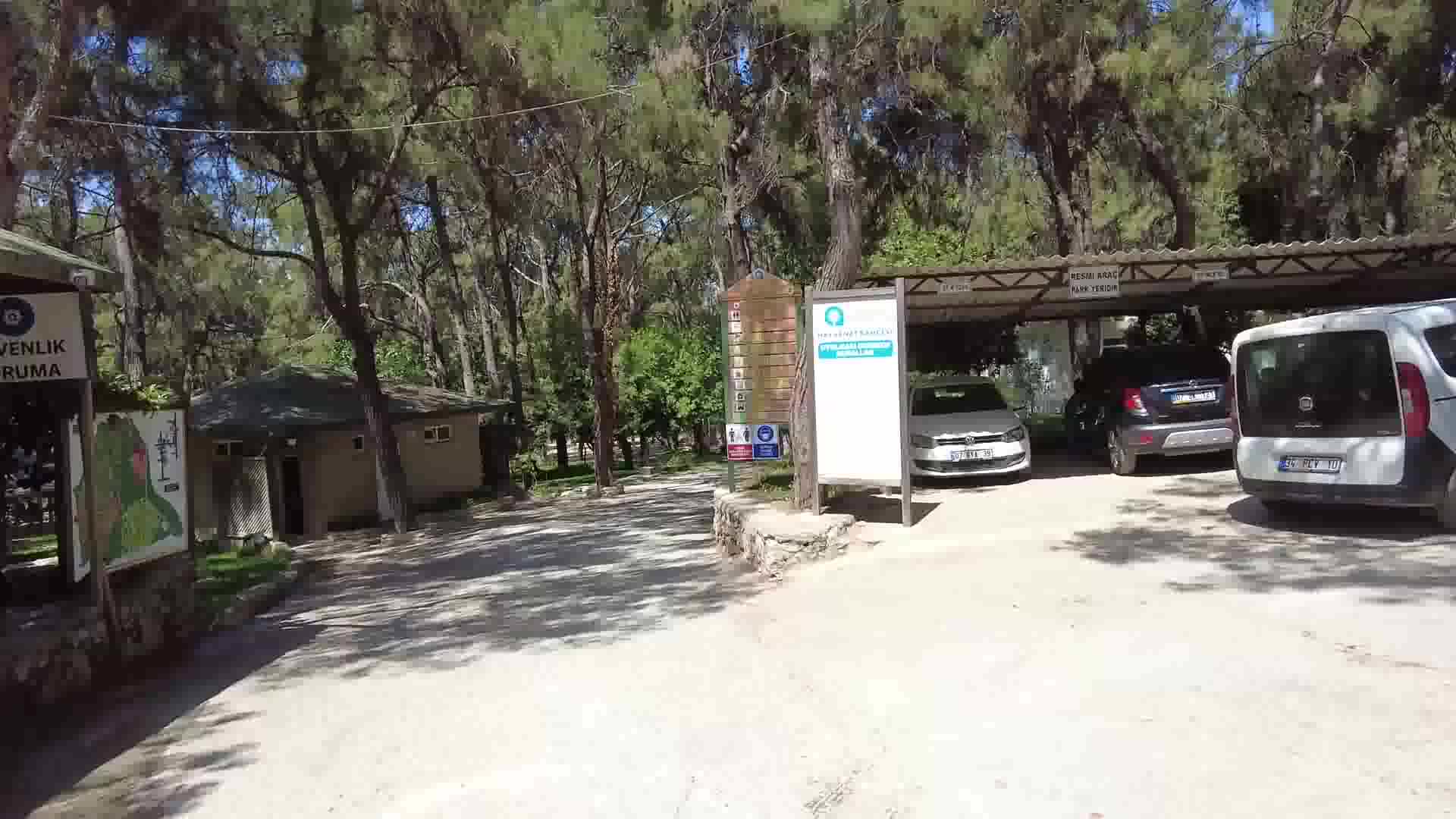 ANTALYA BÜYÜKŞEHİR HAYVANAT BAHÇESİ AİLESİ YENİ DOĞUMLARLA BÜYÜYOR