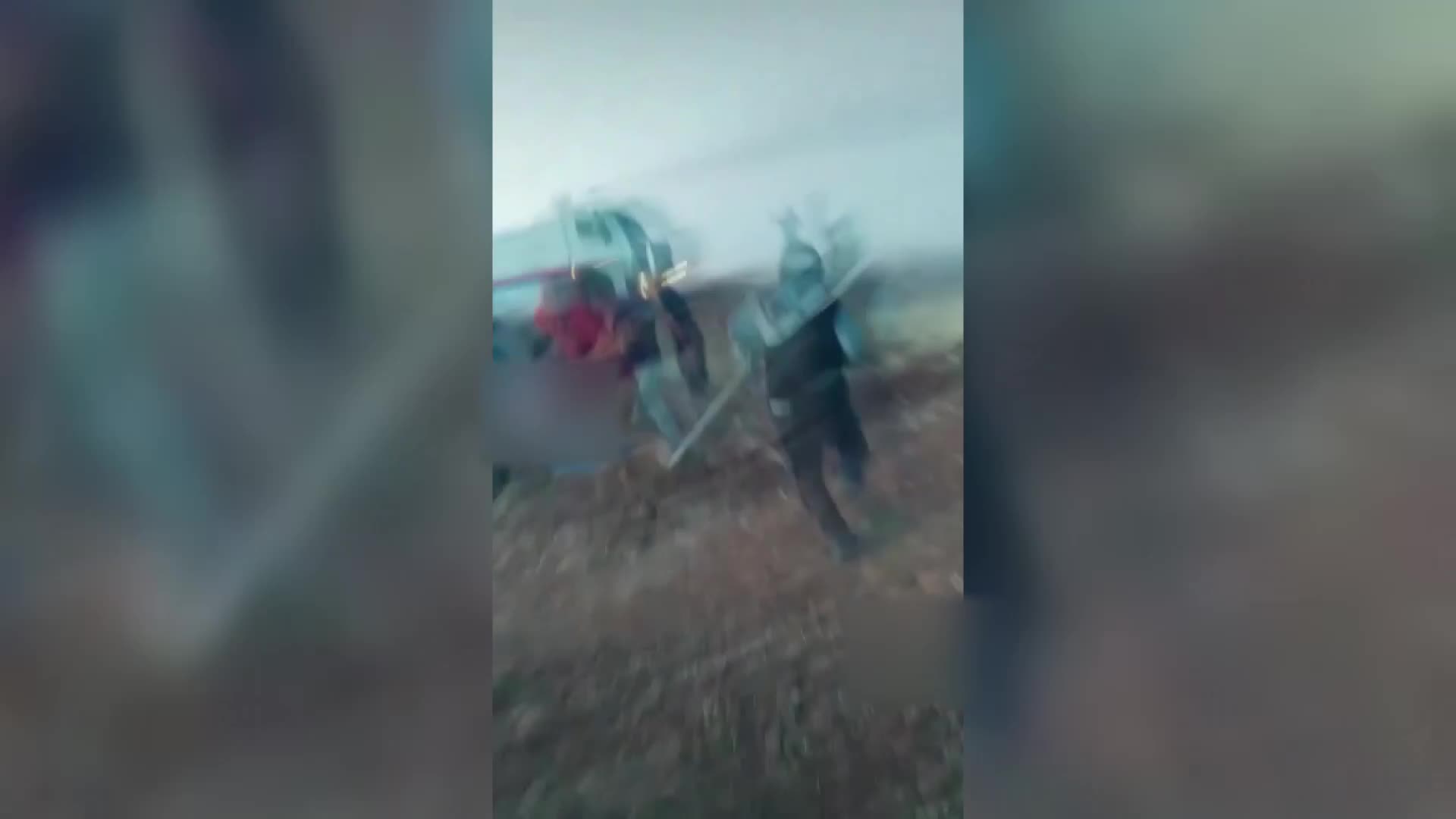 ŞANLIURFA'DA JANDARMA VE KÖYLÜLER KARŞI KARŞIYA GELDİ. CHP'Lİ TANAL: AKP, TOMA'LARI KÖYLERE KADAR GÖTÜRDÜ