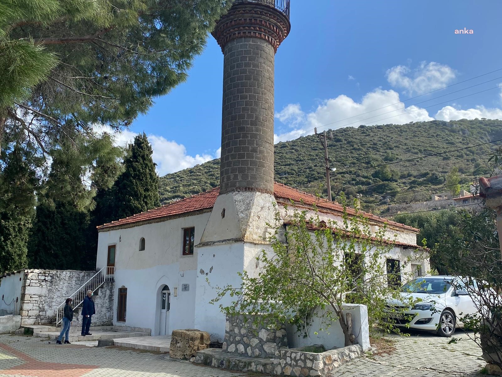 İZMİR'DEKİ BOZKÖY CAMİSİ YIKILMAKTAN KURTULDU