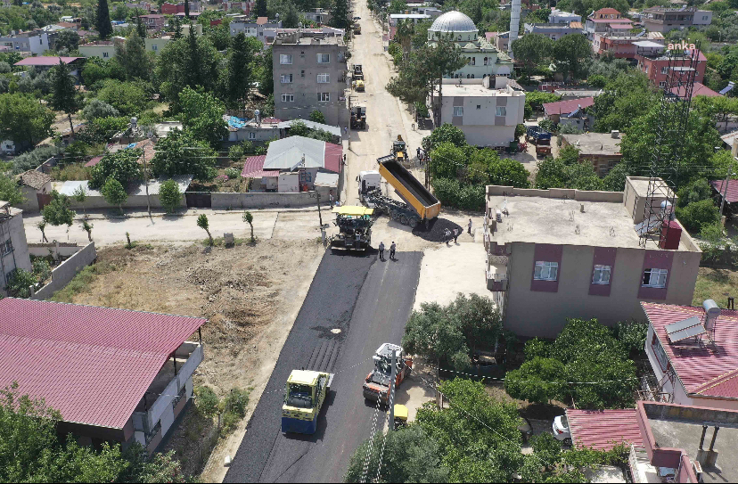 ADANA BÜYÜKŞEHİR BELEDİYESİ ASFALT ÇALIŞMALARINA DEVAM EDİYOR