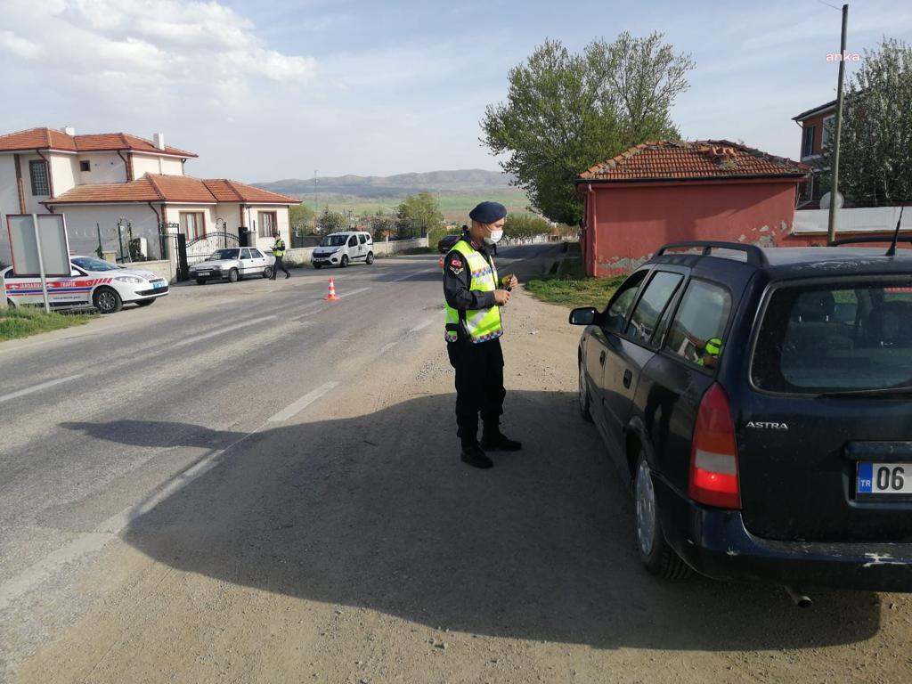 KIRIKKALE’DE KISITLAMA KONTROLLERİNDE ARANAN 12 KİŞİ YAKALANDI