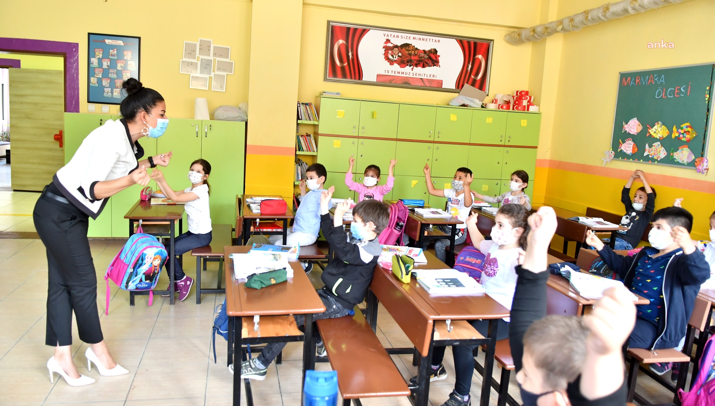 MANİSALI MİNİKLER OKULA BÖYLE KOŞTU