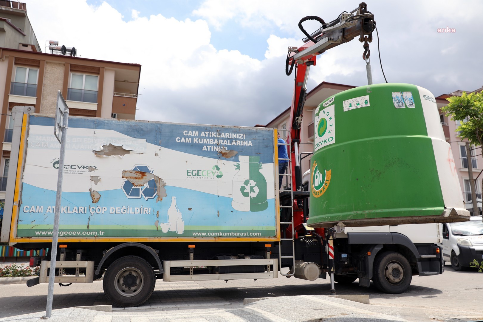 MENTEŞE'DE 120 TON CAM ATIK TOPLANDI