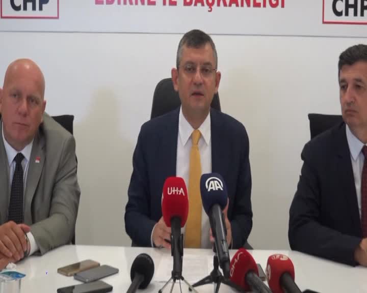 ÖZGÜR ÖZEL: 10 BİN DOLAR MAAŞ ALAN MİLLETVEKİLİNİN İSMİNİ PAZAR GÜNÜ YAYINLANACAK KASETE BIRAKMAYIN