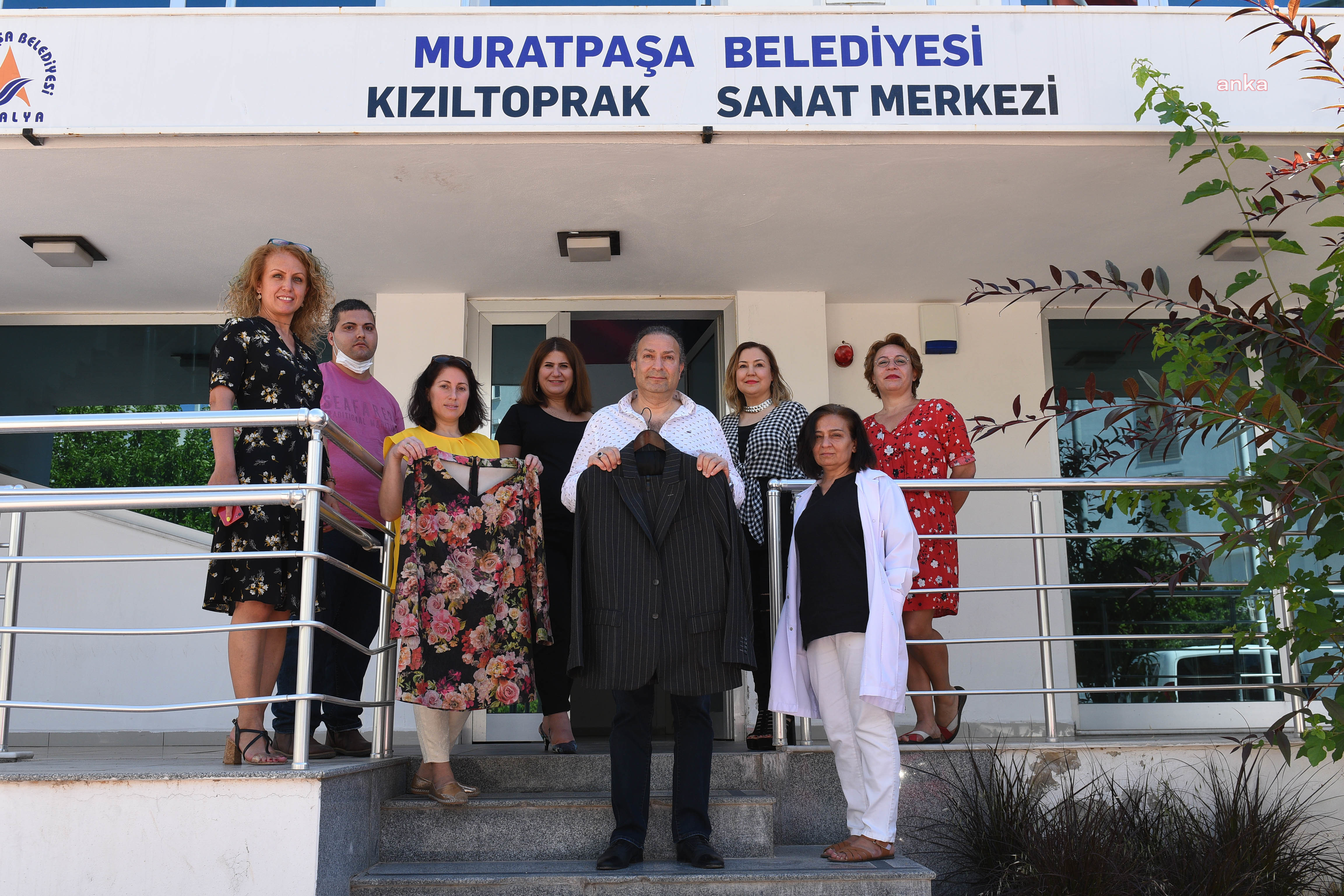 MURATPAŞA BELEDİYESİ'NİN KADIN GİYİM KURSUNDAKİ TEK ERKEK KONUŞTU