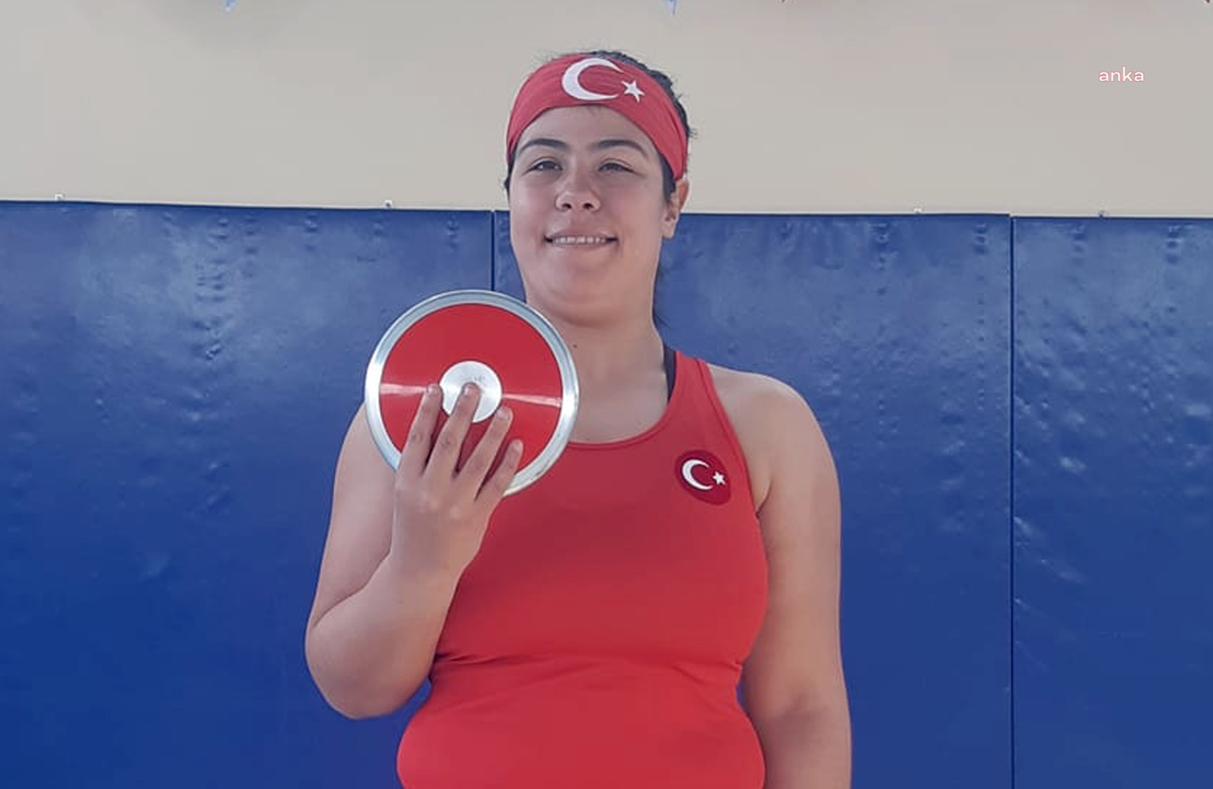 GÖRME ENGELLİ BÜŞRA TIRIKLI DİSK ATMADA AVRUPA ŞAMPİYONU OLDU