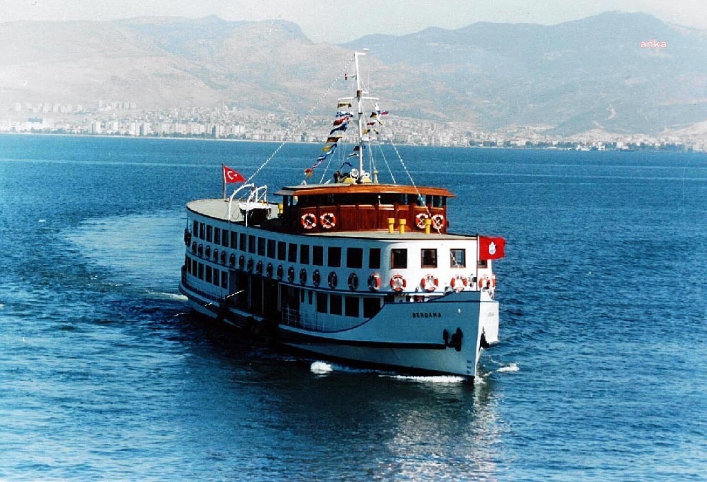NOSTALJİK BERGAMA VAPURU, KÖRFEZ TURLARINA HAZIR