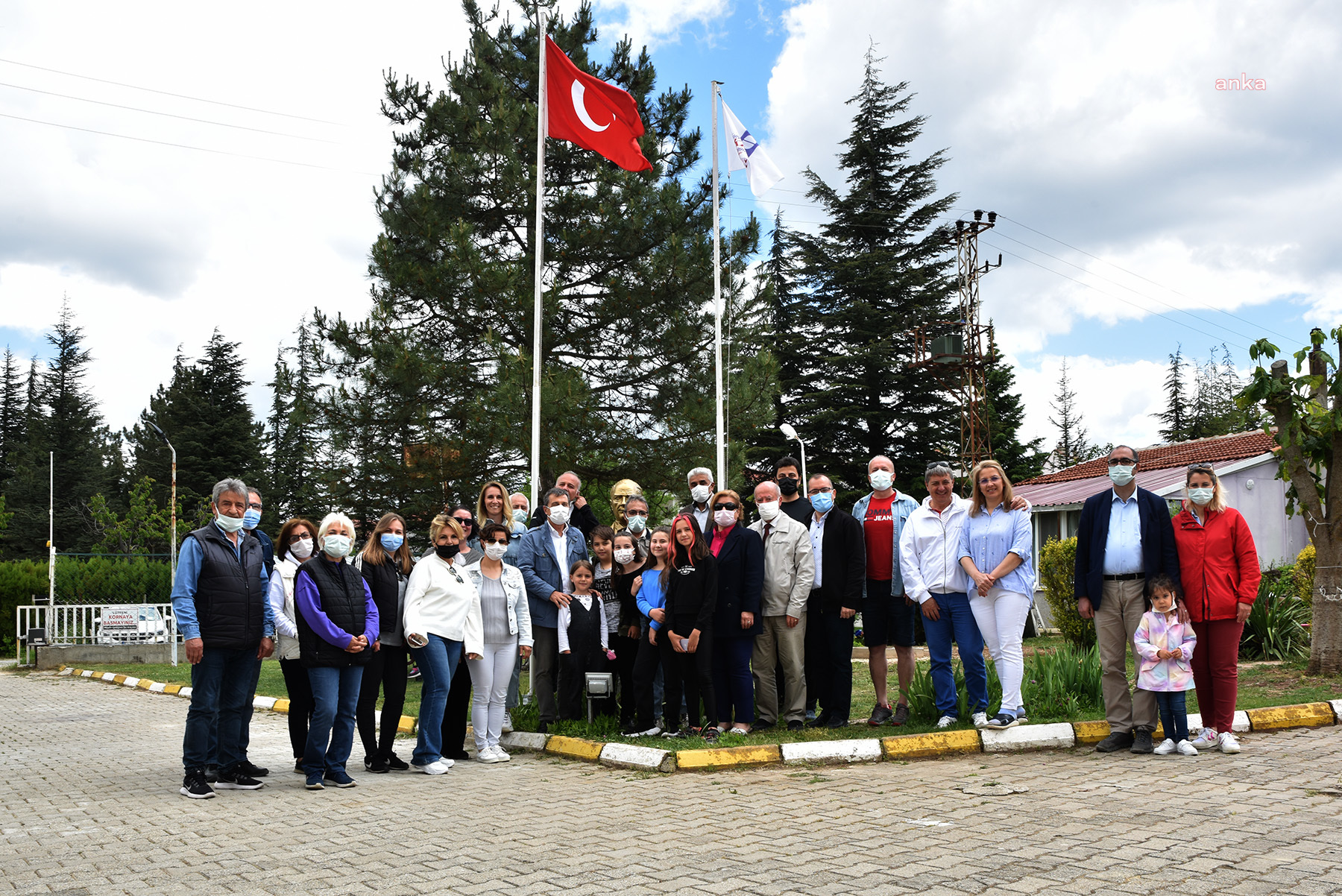 TEPEBAŞI BELEDİYE BAŞKANI ATAÇ: "ATATÜRK’Ü MİLLETİMİZİN YÜREĞİNDEN SİLEMEZLER"