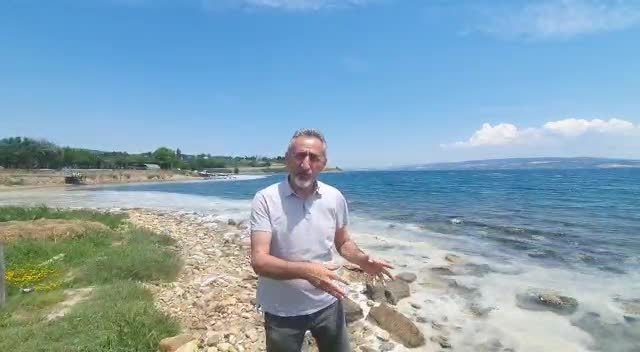 CHP’Lİ ADIGÜZEL’DEN “DENİZ SALYASI” TEPKİSİ: “DOĞA YÜZÜMÜZE TÜKÜRÜYOR”