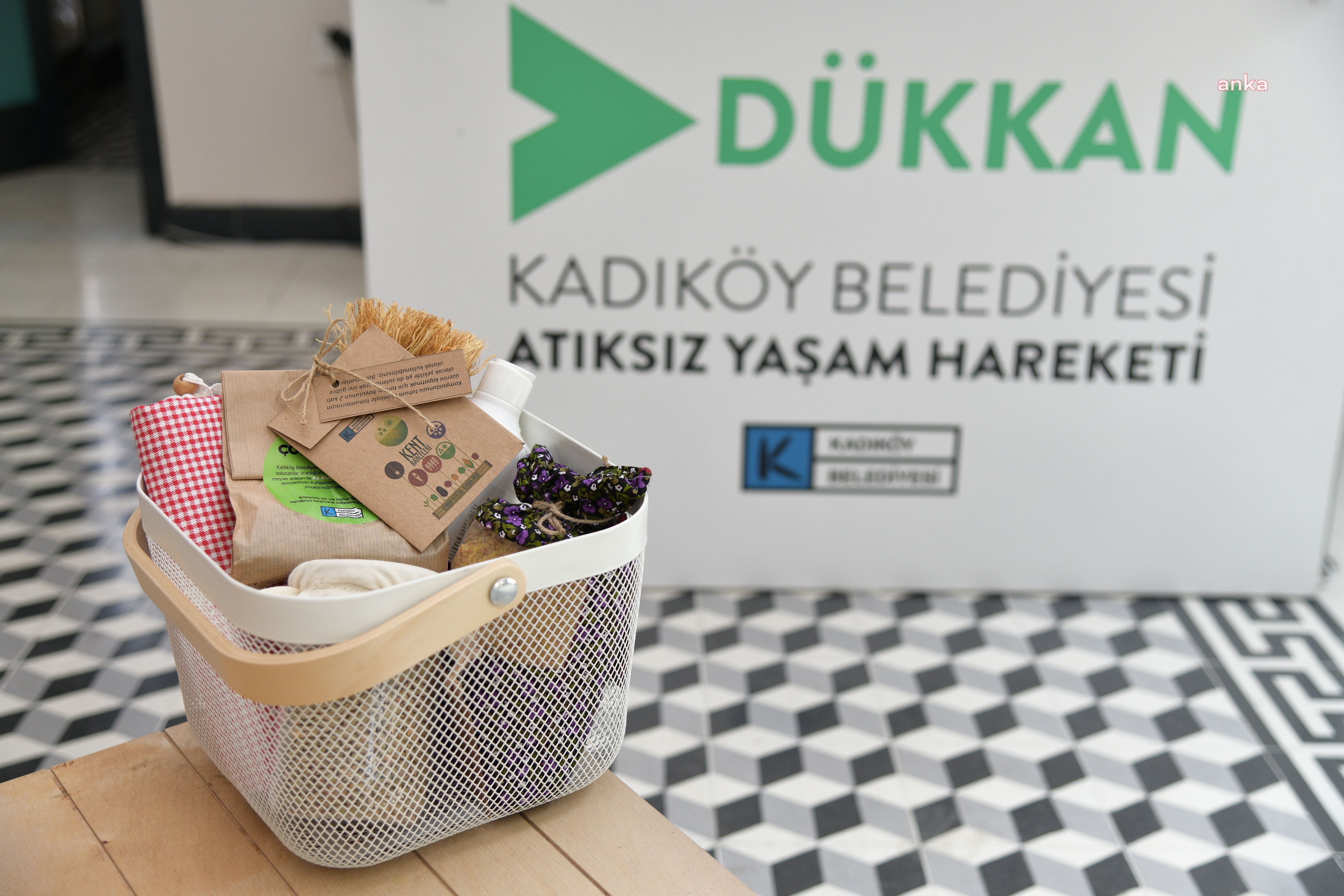 KADIKÖY ÇEVRE FESTİVALİ'NDE YERLİ TOHUM VE KOMPOST PAYLAŞIMI