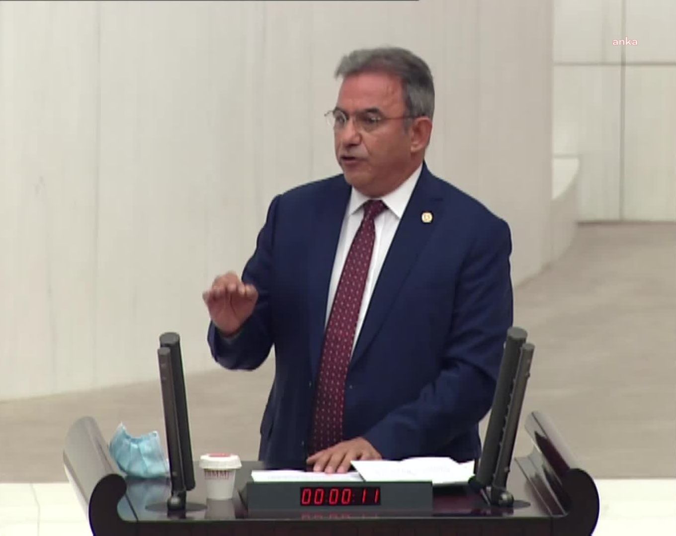 CHP'Lİ ALBAN GENÇ YAŞTA ANTİDEPRESAN KULLANIMINDA SINAVLARIN ROLÜNÜ SORDU