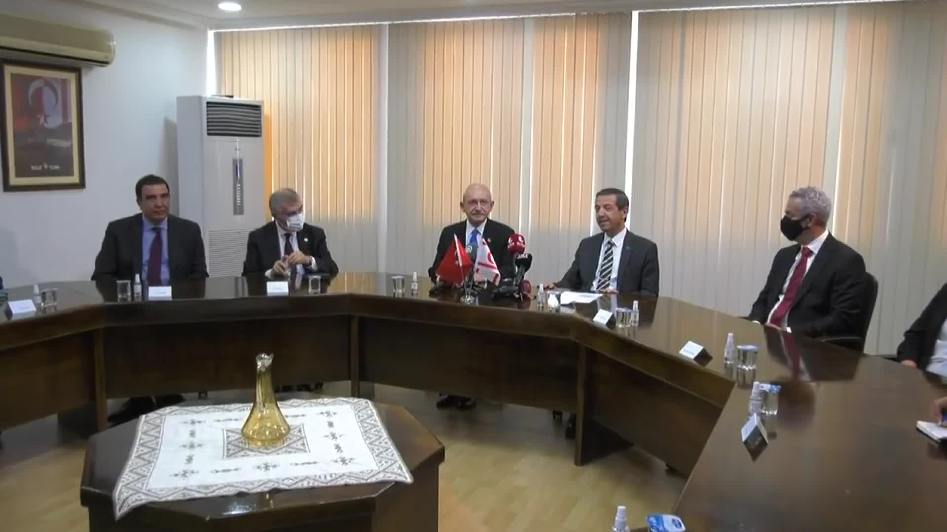 KILIÇDAROĞLU, KKTC DIŞİŞLERİ BAKANI ERTUĞRULOĞLU İLE GÖRÜŞTÜ: “ARTIK DÜNYANIN KKTC’Yİ BAĞIMSIZ BİR DEVLET OLARAK TANIMA ZAMANI GELDİ”