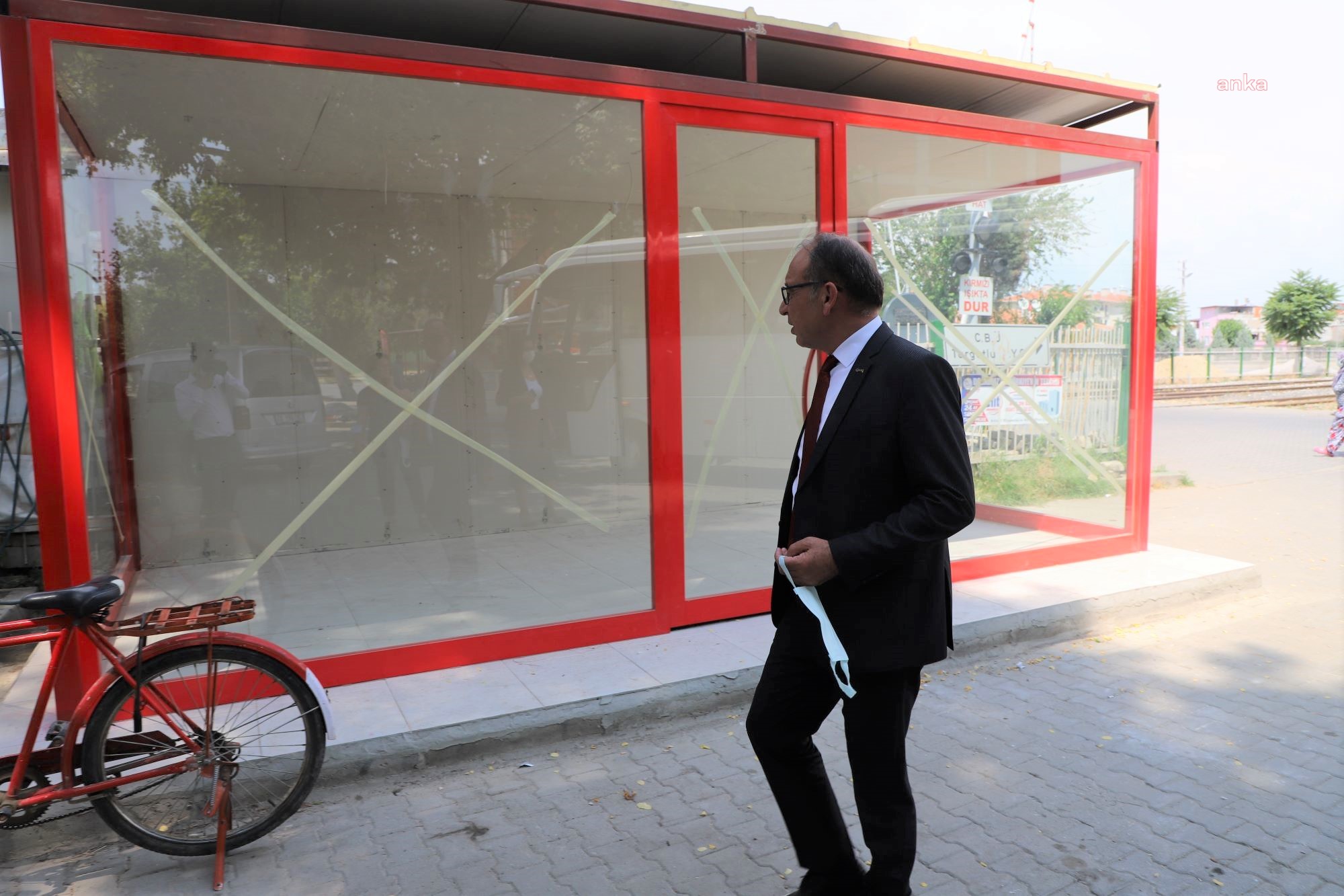 TURGUTLU BELEDİYESİ'NDEN İSTASYONALTI MAHALLESİNE YENİ DURAK