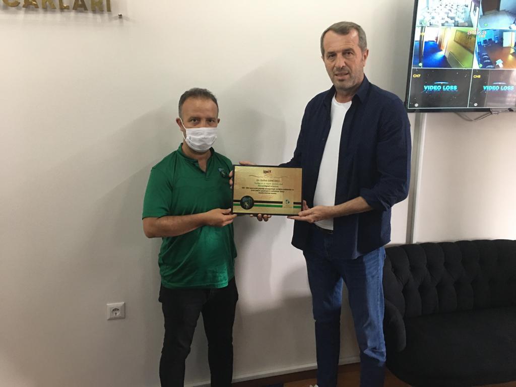 İZMİT BELEDİYE BAŞKANI HÜRRİYET, SAFFET SANCAKLI’YI DA UNUTMADI