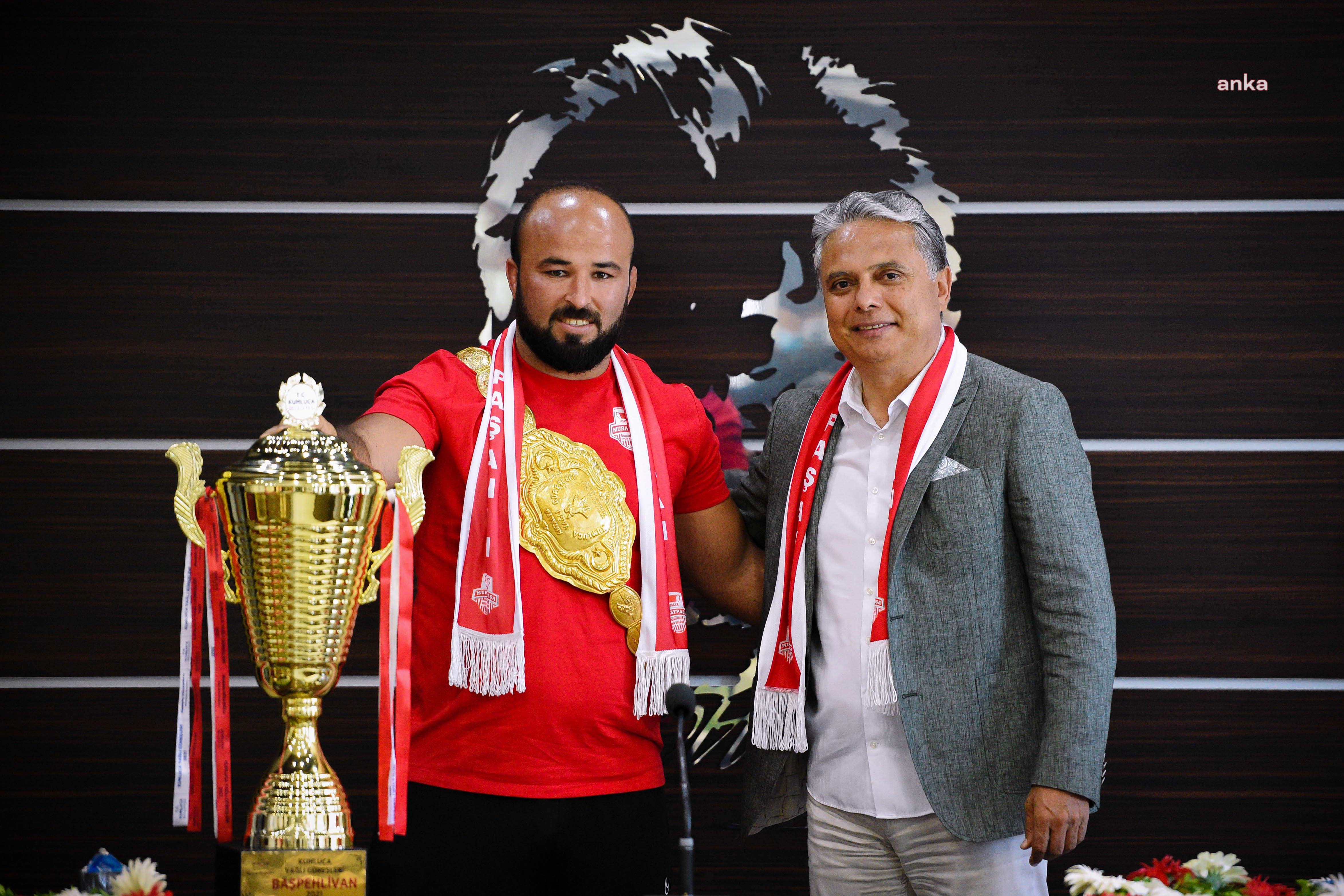 "PAŞANIN ASLANI" BAŞPEHLİVAN OKULU, İKİDE İKİ YAPTI