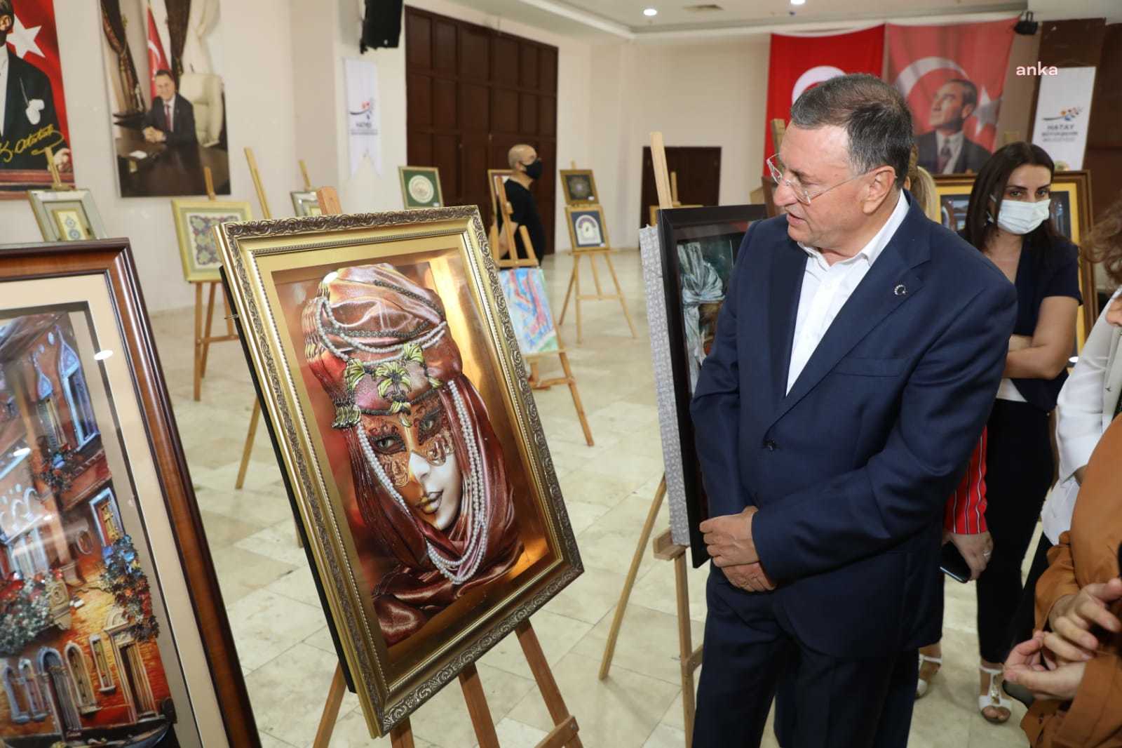 HATAY BELEDİYE BAŞKANI SAVAŞ, HATMEK KURSİYERLERİ SERGİSİNİN AÇILIŞINI YAPTI