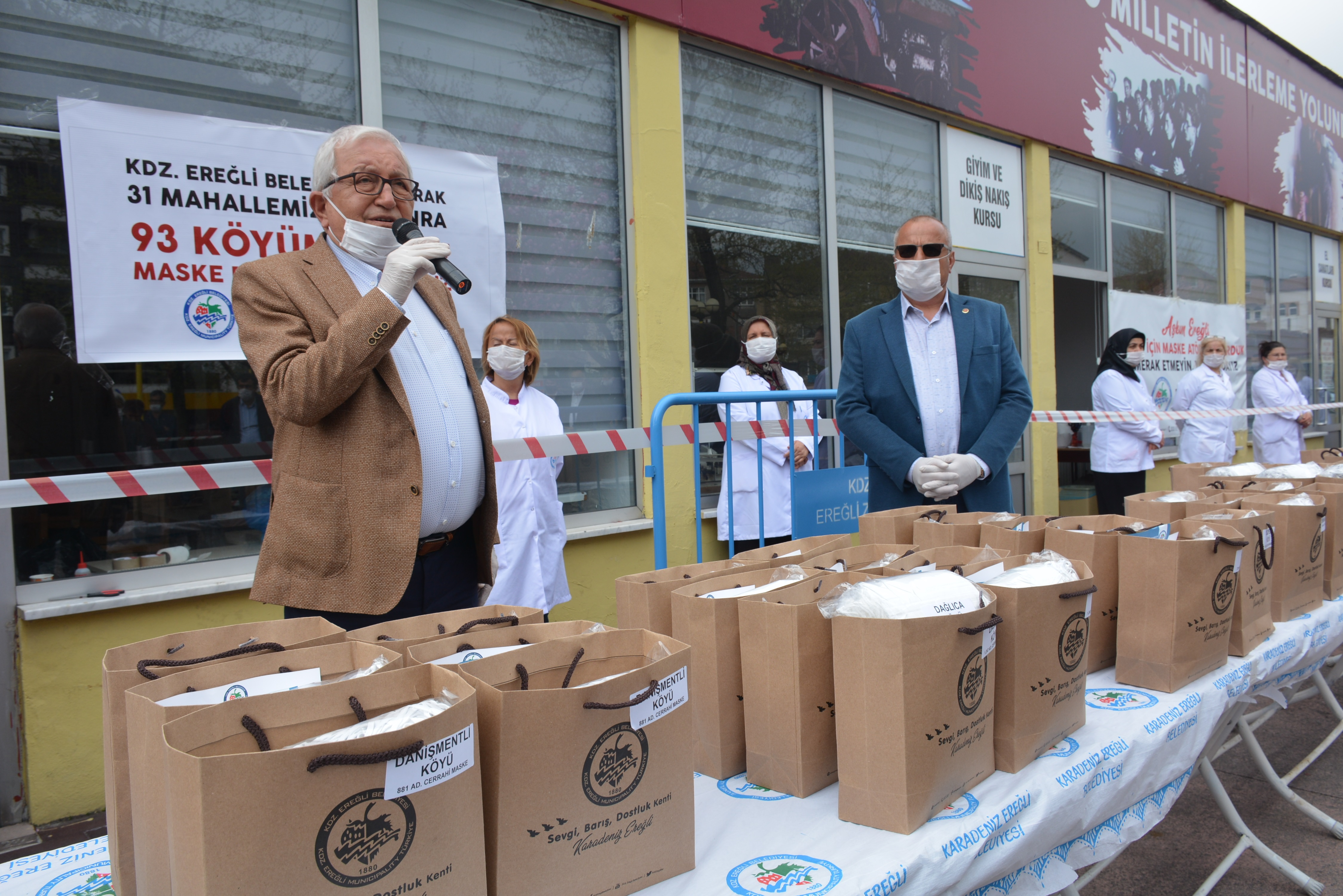 KDZ. EREĞLİ BELEDİYESİ'NDEN KÖYLERE MASKE DESTEĞİ
