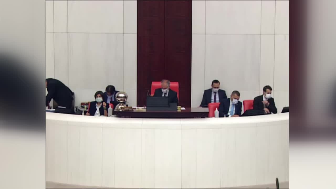 ÇANAKKALE AYVACIK’TA, DEPREMDEN BU YANA 4 YILDIR KONTEYNER OKULLARDA EĞİTİM VERİLİYOR