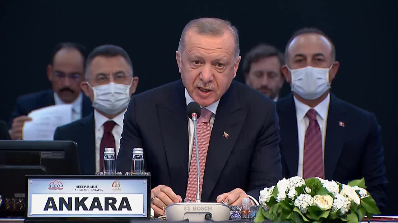 CUMHURBAŞKANI ERDOĞAN GÜNEYDOĞU AVRUPA ÜLKELERİ ZİRVESİ’NDE: “TÜRKİYE’NİN TAM ÜYE OLMADIĞI AB’NİN GÜÇ MERKEZİ OLMASI MÜMKÜN DEĞİL”