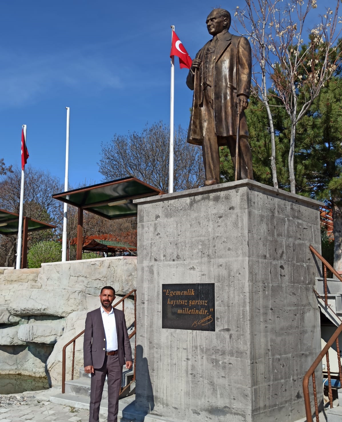 EFELER BELEDİYESİ'NDEN 100. YILDA KARDEŞ KENTE ATATÜRK HEYKELİ