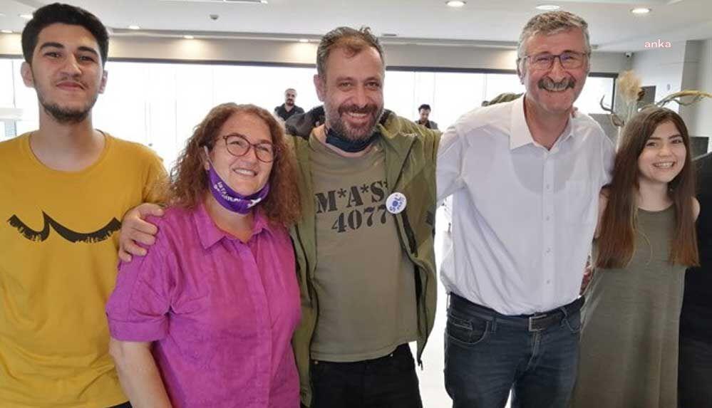 OYUNCU NEJAT İŞLER SOL PARTİYE ÜYE OLDU