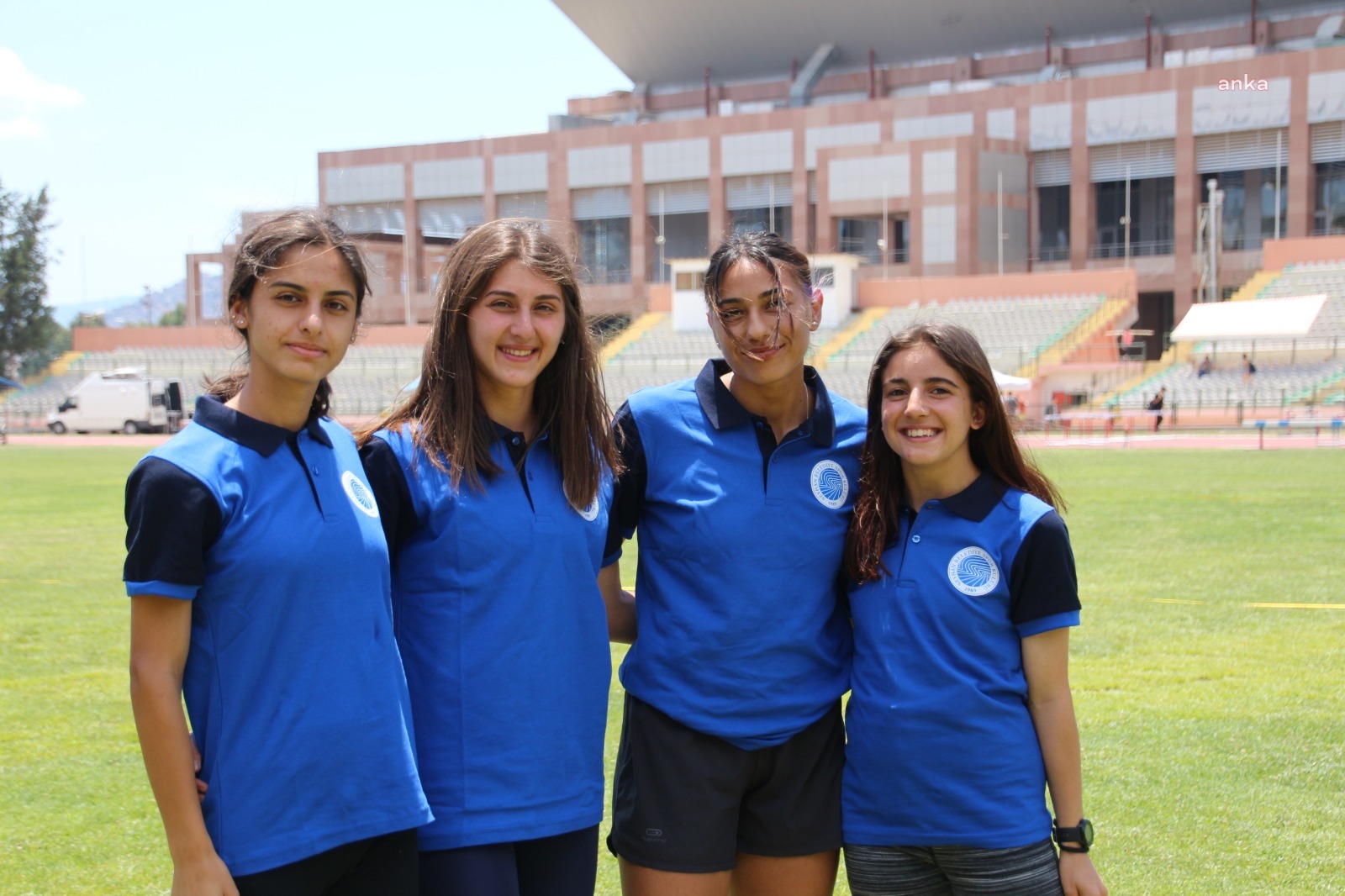 SEYHAN BELEDİYESPOR KADIN ATLETİZM TAKIMI, FİNALLERE ADINI YAZDIRDI