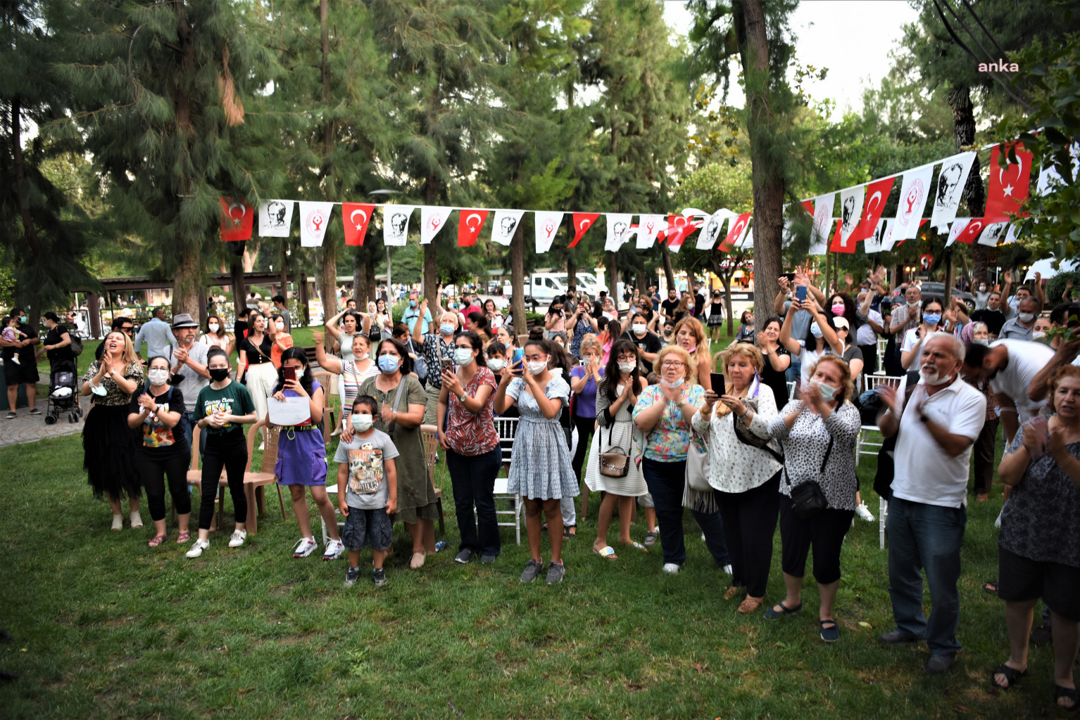 BORNOVA, YAZA AÇIK HAVA ETKİNLİKLERİ İLE "MERHABA" DEDİ