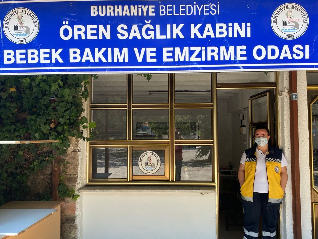 BURHANİYE BELEDİYESİ, İLÇENİN TURİSTİK BÖLGELERİNDEKİ SAĞLIK KABİNLERİNİ HİZMETE AÇTI