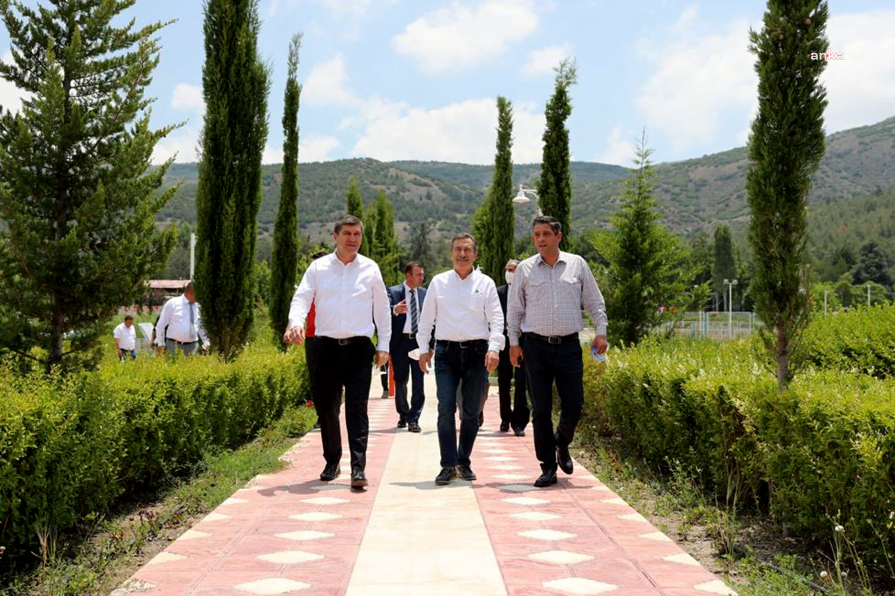 TEPEBAŞI BELEDİYE BAŞKANI ATAÇ'TAN BURDUR BELEDİYE BAŞKANI ERCENGİZ'E ZİYARET