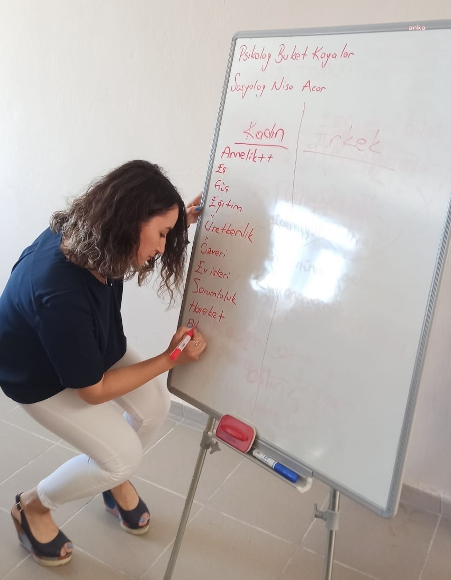 AKHİSAR BELEDİYESİ’NDEN KADINLARA YÖNELİK ATÖLYE ÇALIŞMASI