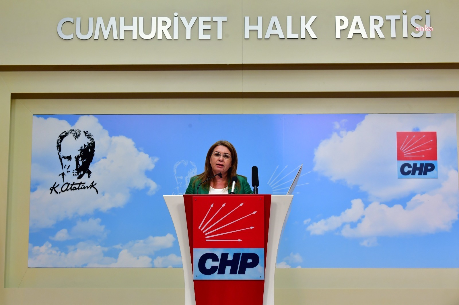 CHP'Lİ KARACA: "SÜLEYMAN ÖZIŞIK'IN OHAL KOMİSYONU'NDA 'RİCACI' OLDUĞU KAÇ KİŞİ GÖREVE İADE EDİLDİ?"