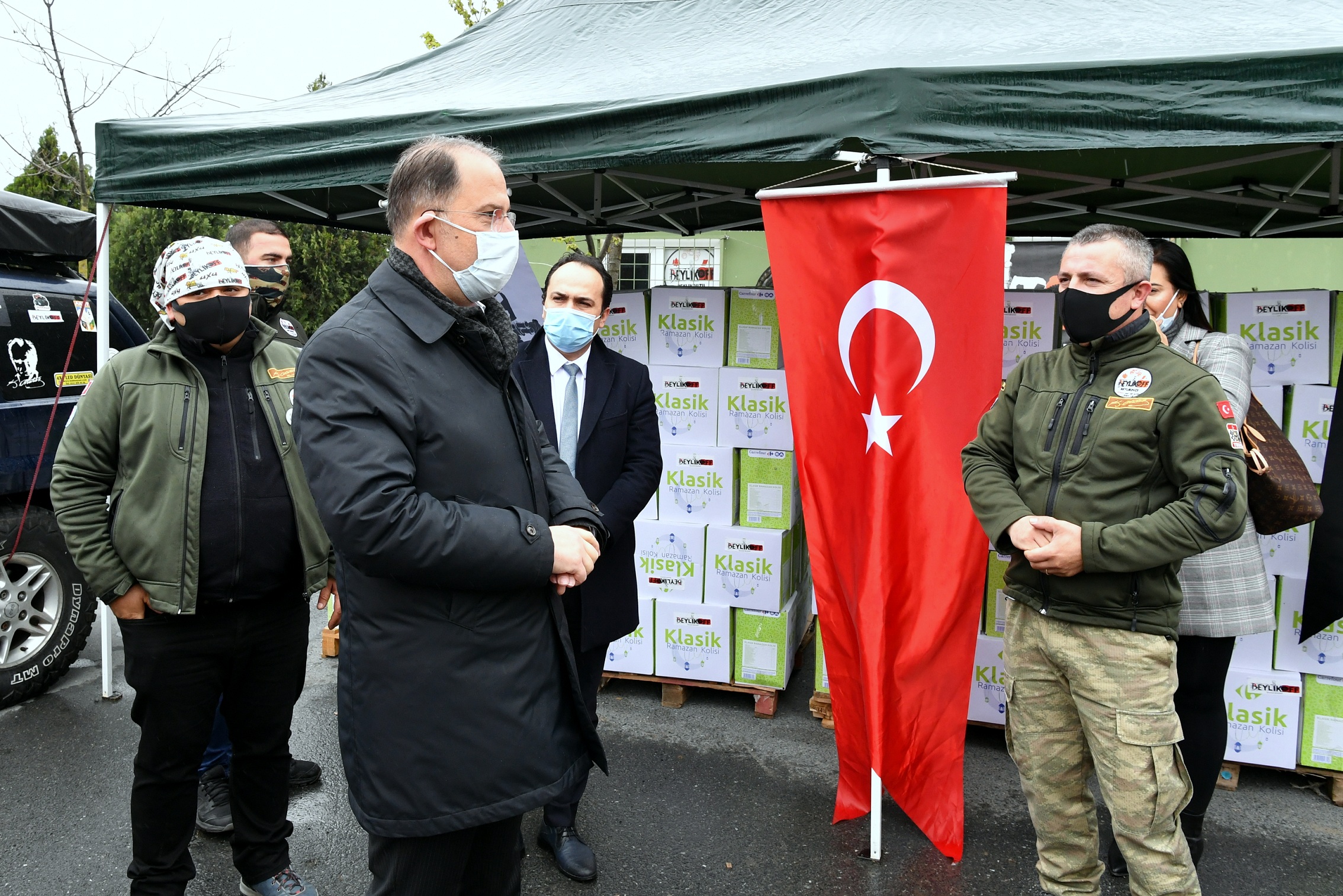 BEYLİKDÜZÜ BELEDİYESİ’NE RAMAZAN PAKETİ DESTEĞİ