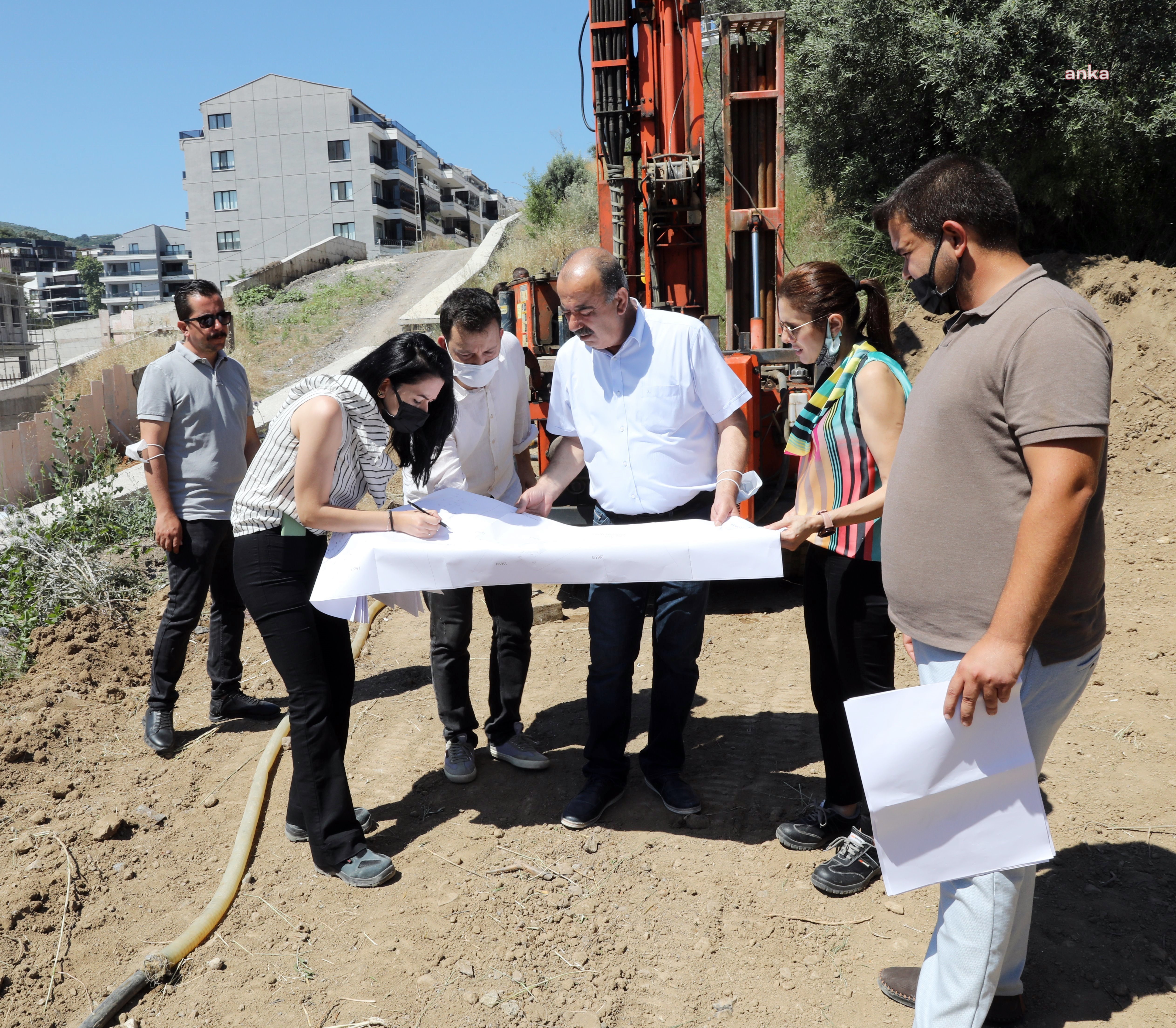 MUDANYA KAPALI PAZAR YERİ’NDE ZEMİN ETÜT ÇALIŞMASI BAŞLADI