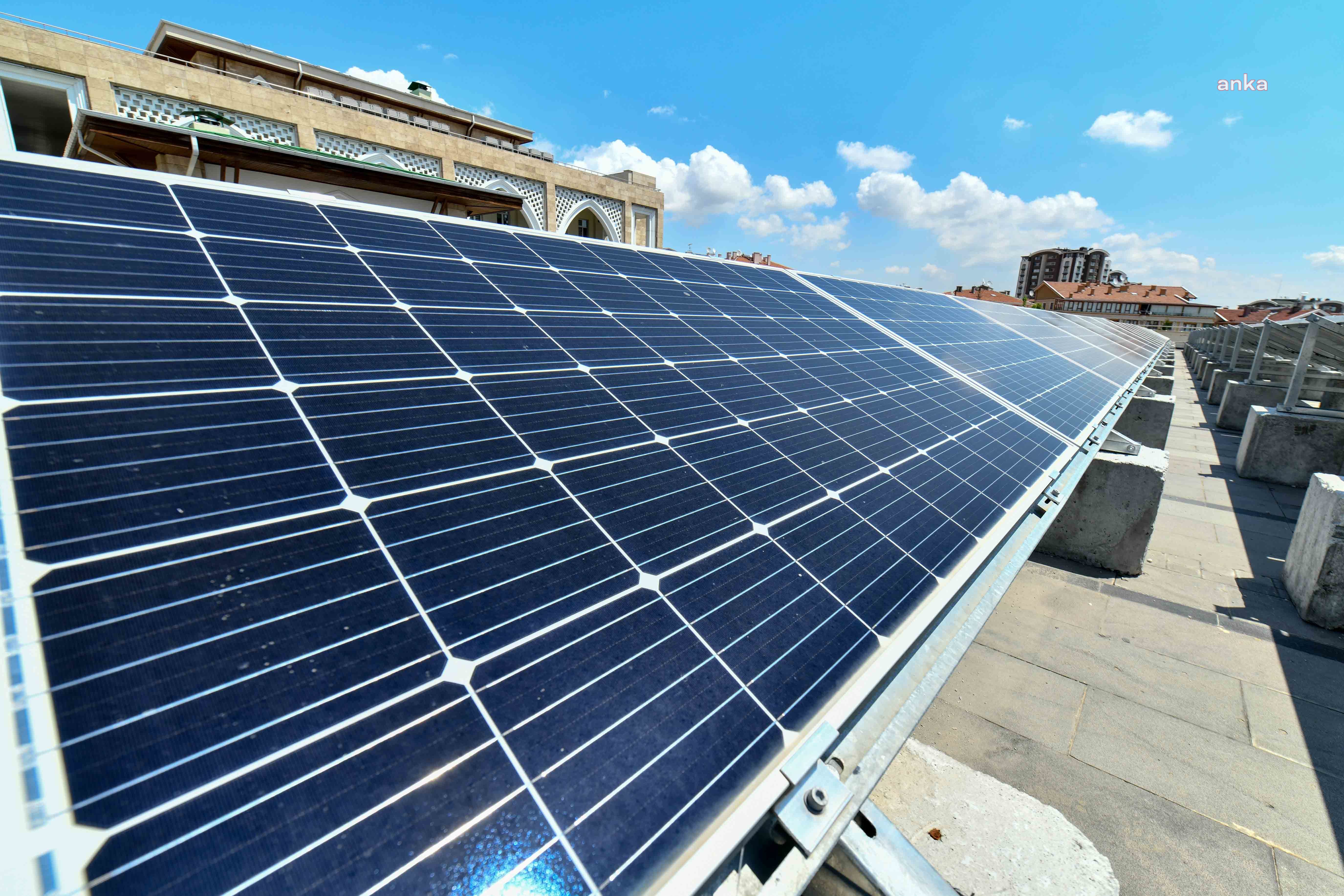 YEŞİL ENERJİ BEDELİ, KİLOVATSAAT BAŞINA 92,62 KURUŞ OLARAK BELİRLENDİ