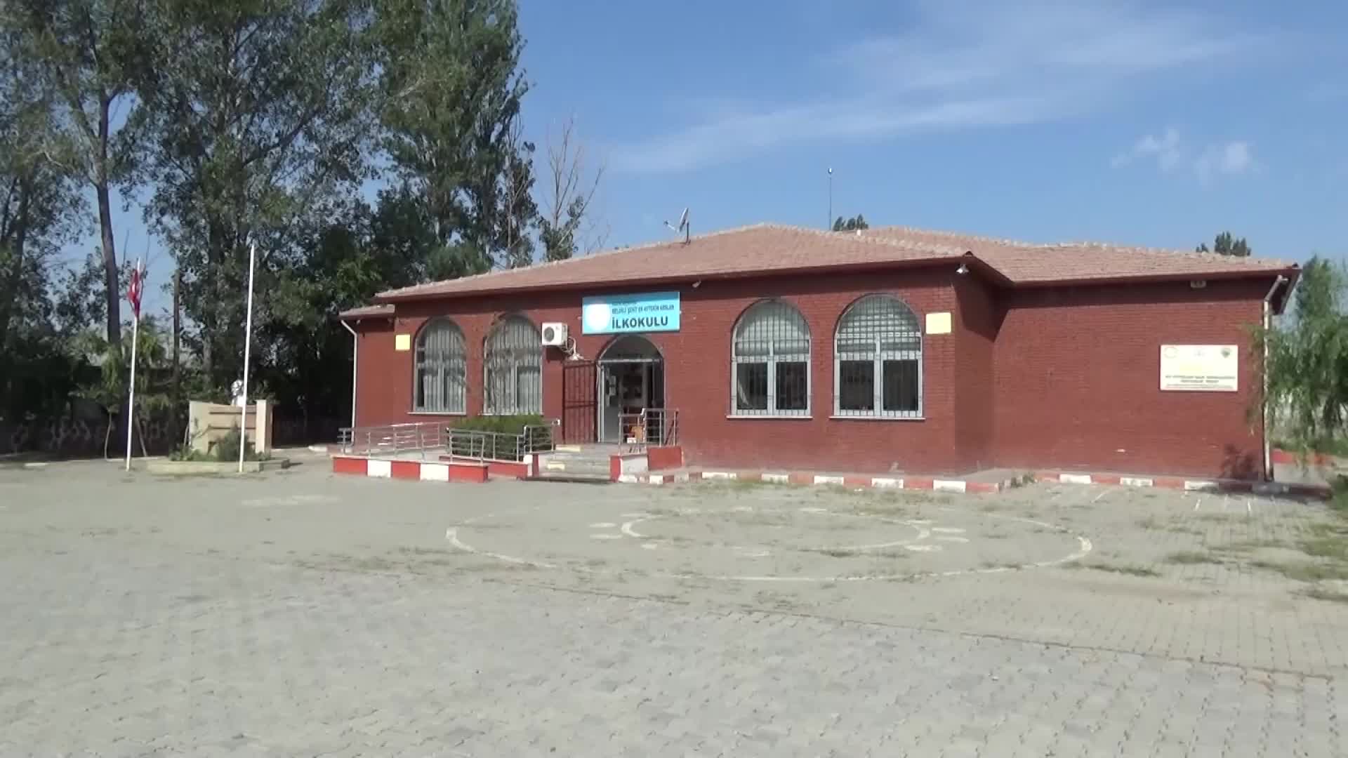 IĞDIRLI ÇOCUKLAR SERAMİKLE TANIŞTI