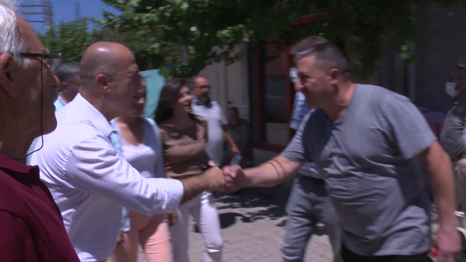 SELÇUK'TA KÖYLÜLERİN JES DİRENİŞİNE DESTEK