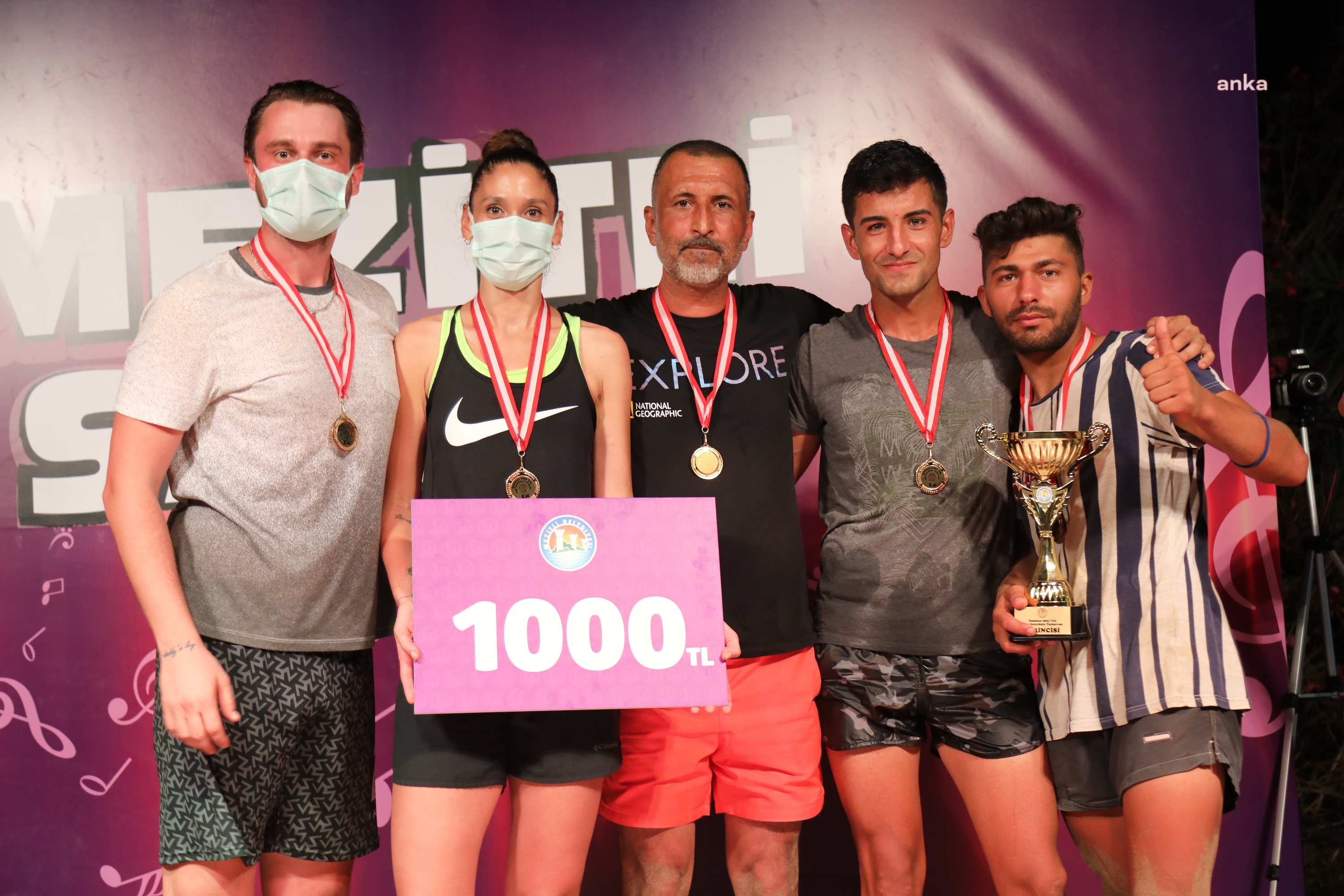 MEZİTLİ’DE SPOR VE MÜZİK DOLU PLAJ VOLEYBOLU TURNUVASI