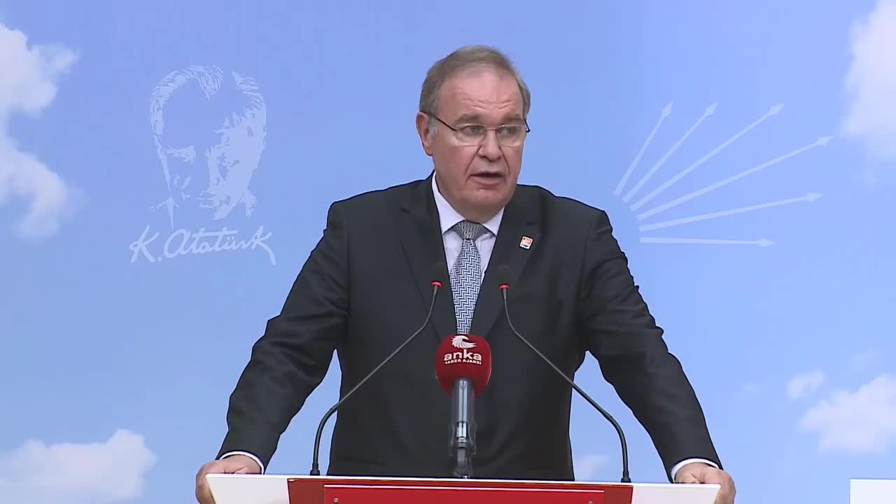 CHP'Lİ ÖZTRAK: "BU ÜLKEDE DOĞRU SÖYLEYEN DOKUZ KÖYDEN KOVULUYOR AMA HIRSIZLAR, DOLANDIRICILAR, RÜŞVETÇİLER İÇİN DAHA GÜVENLİ LİMAN YOK"