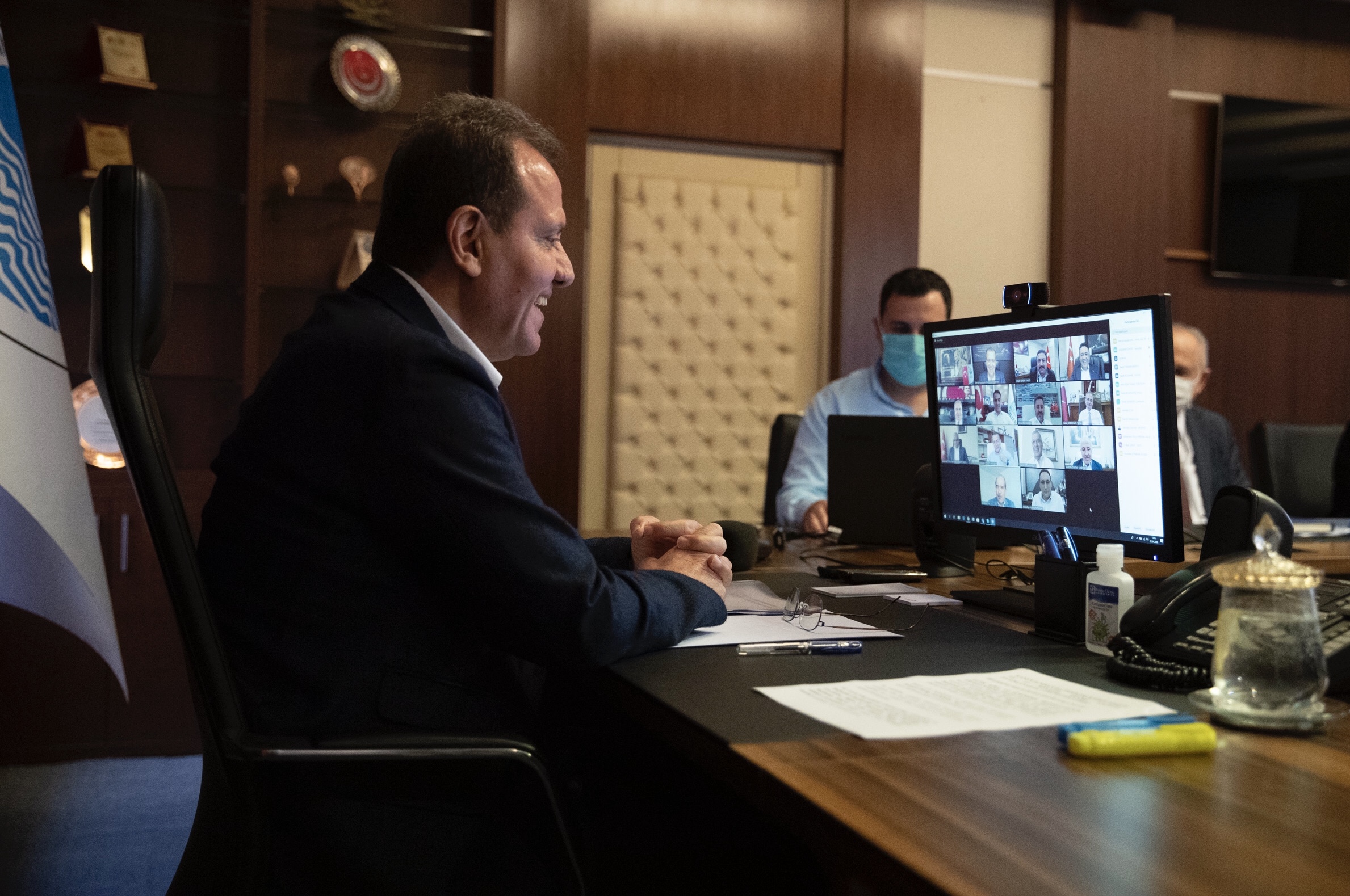 BÜYÜKŞEHİR BELEDİYE BAŞKANI VAHAP SEÇER, İLÇE BELEDİYE BAŞKANLARIYLA GÖRÜŞTÜ