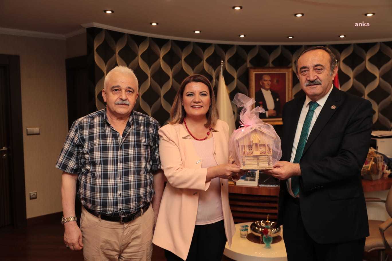 ŞAVŞAT BELEDİYE BAŞKANI ACAR'DAN İZMİT BELEDİYE BAŞKANI HÜRRİYET'E ZİYARET