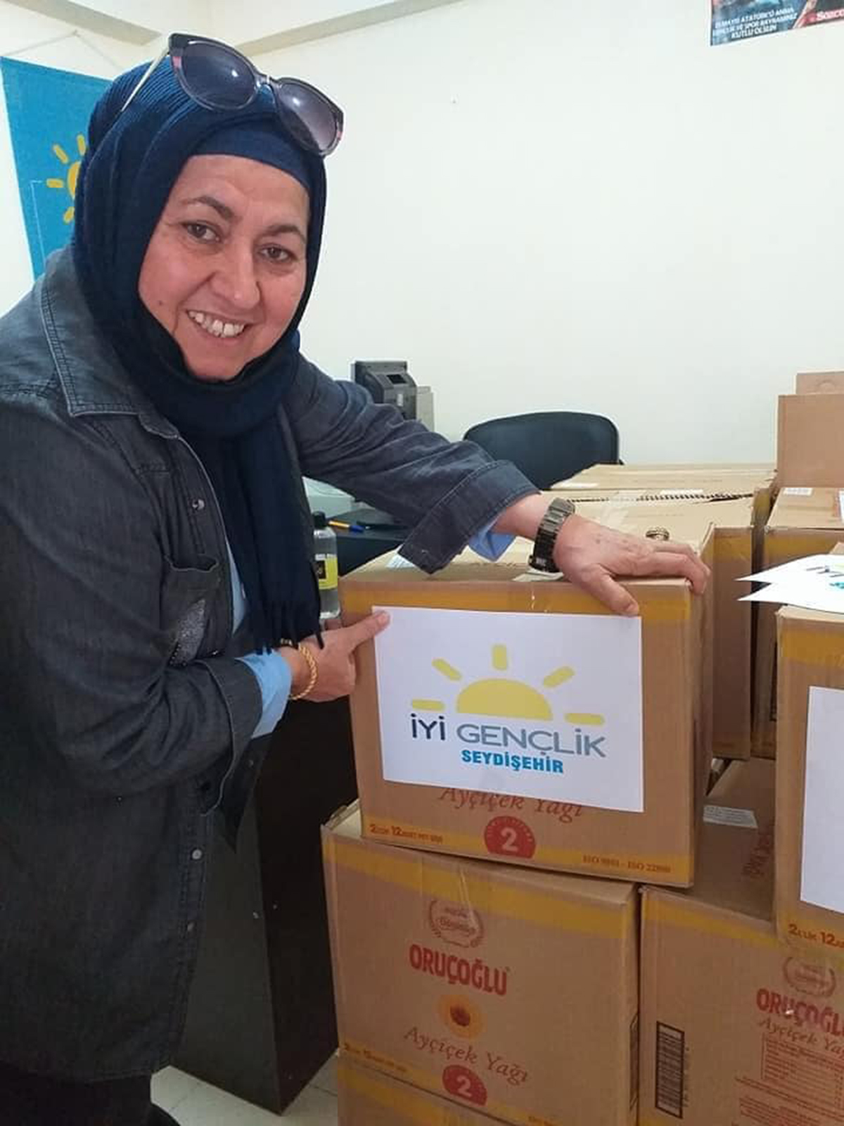SEYDİŞEHİR İYİ PARTİ İLÇE TEŞKİLATI YARDIM KOLİSİ DAĞITTI