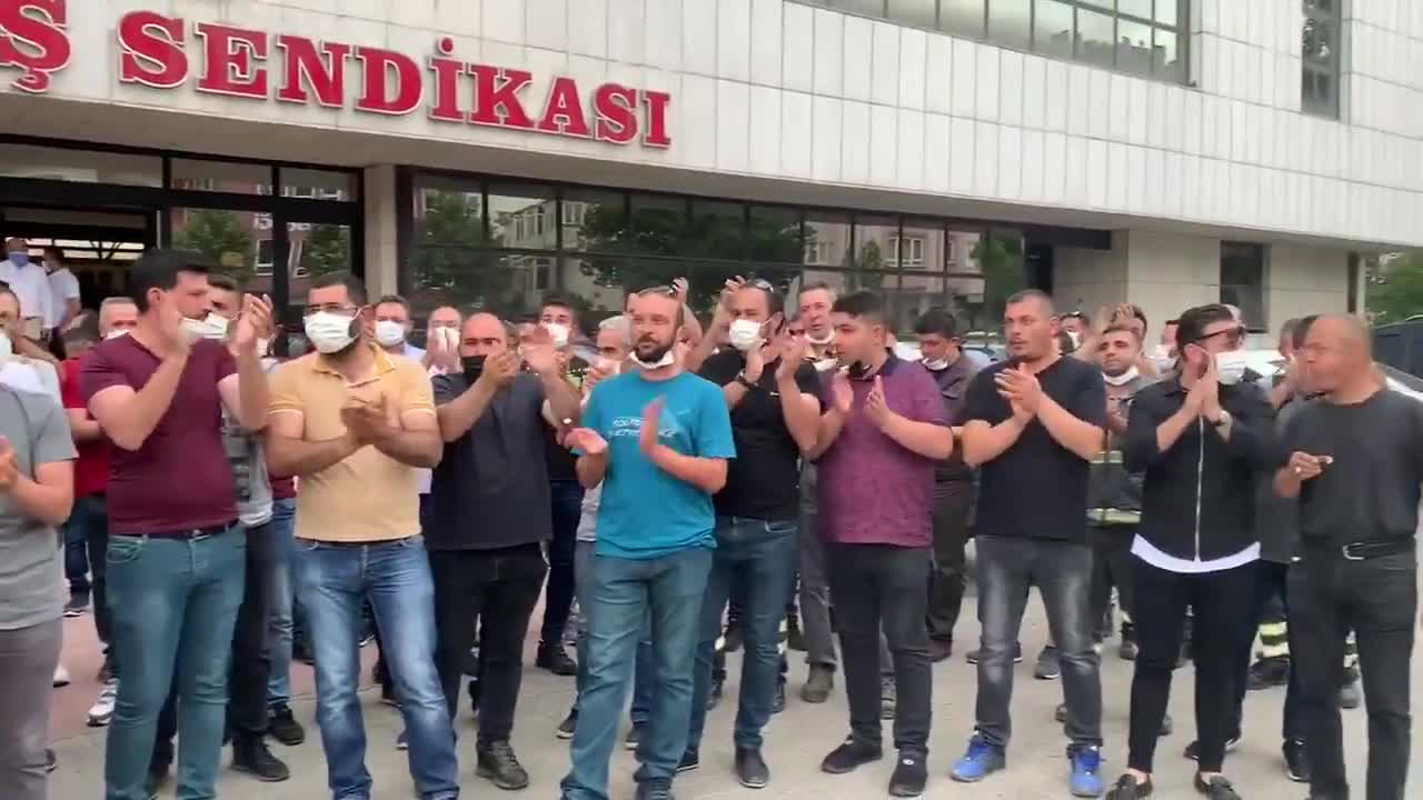 ENERJİSA İŞÇİLERİ TES-İŞ GENEL MERKEZİ ÖNÜNDE EYLEM YAPTI