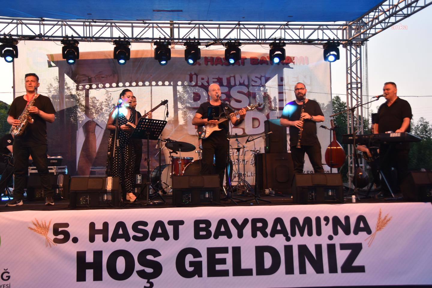 TEKİRDAĞ BÜYÜKŞEHİR, HASAT BAYRAMI İLE ÇİFTÇİNİN MUTLULUĞUNA ORTAK OLDU