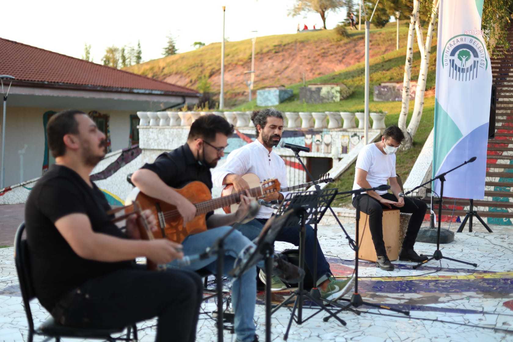AKŞAMLAR ODUNPAZARI’NDA BİRLİKTE GÜZEL