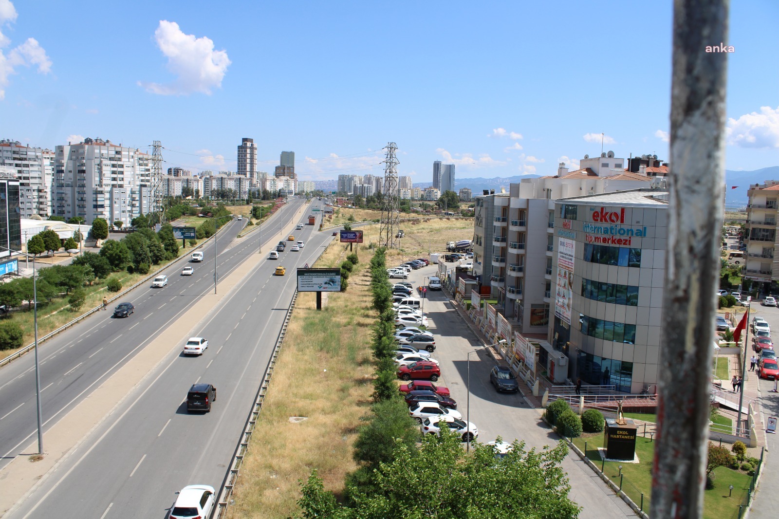 AĞAÇLAR ÇİĞLİ TRAMVAYI İÇİN ÖNCE TAŞINACAK SONRA YENİDEN DİKİLECEK
