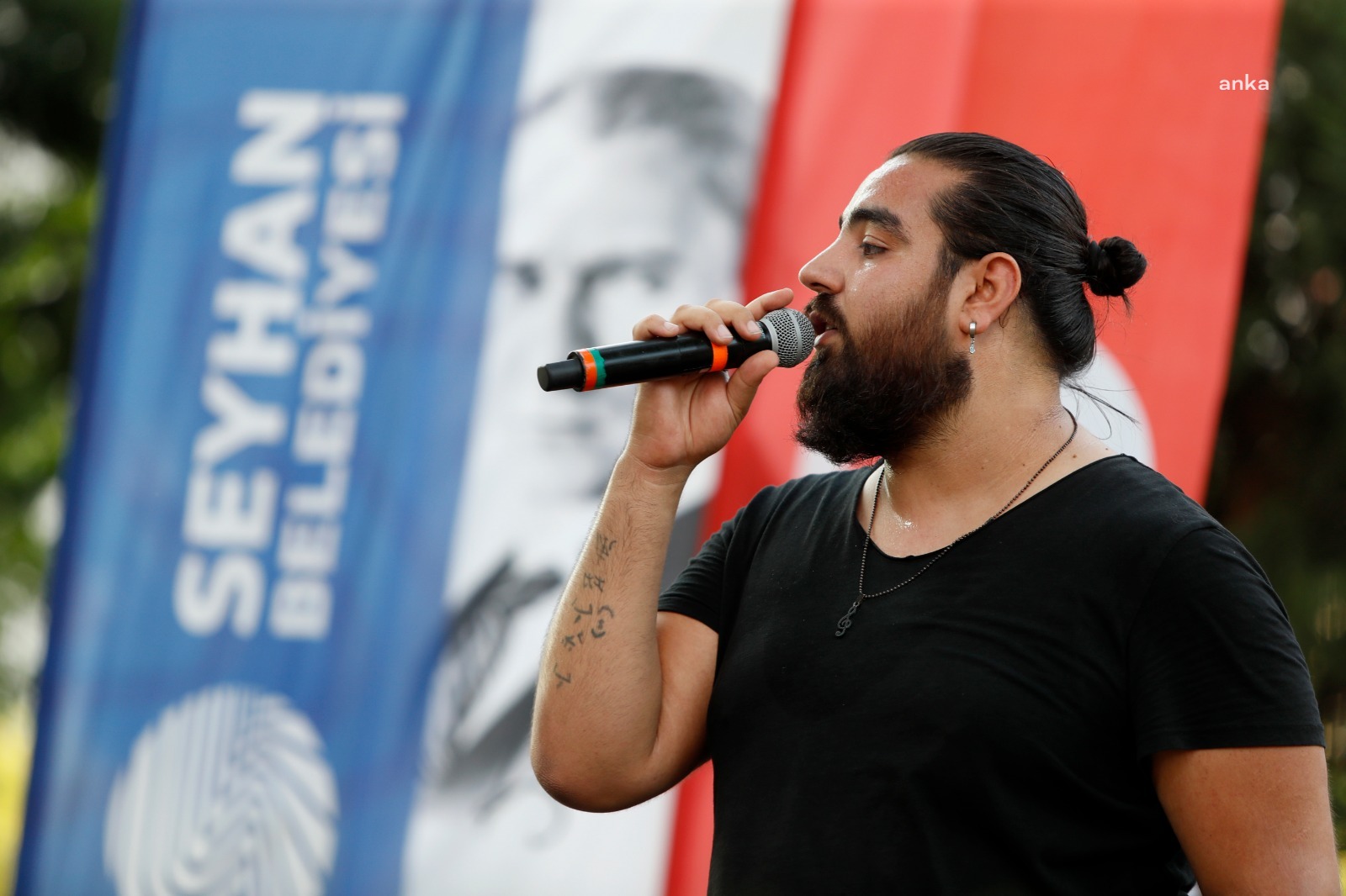 “MÜZİK SEYHAN’DA SEYHAN YANINIZDA”