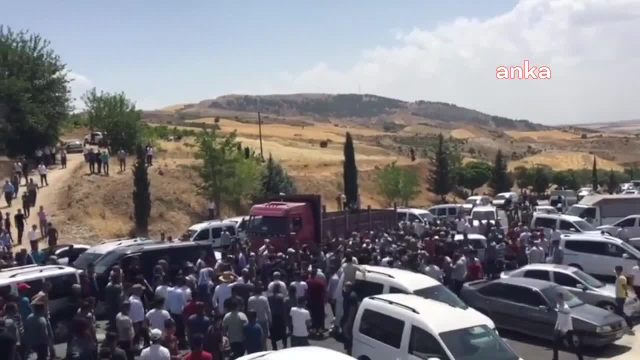 TÜTÜN YASAĞINI PROTESTO EDEN 10 TÜTÜNCÜ TUTUKLANDI: “ORADA BULUNMA AMACIM EKMEK DAVASI”