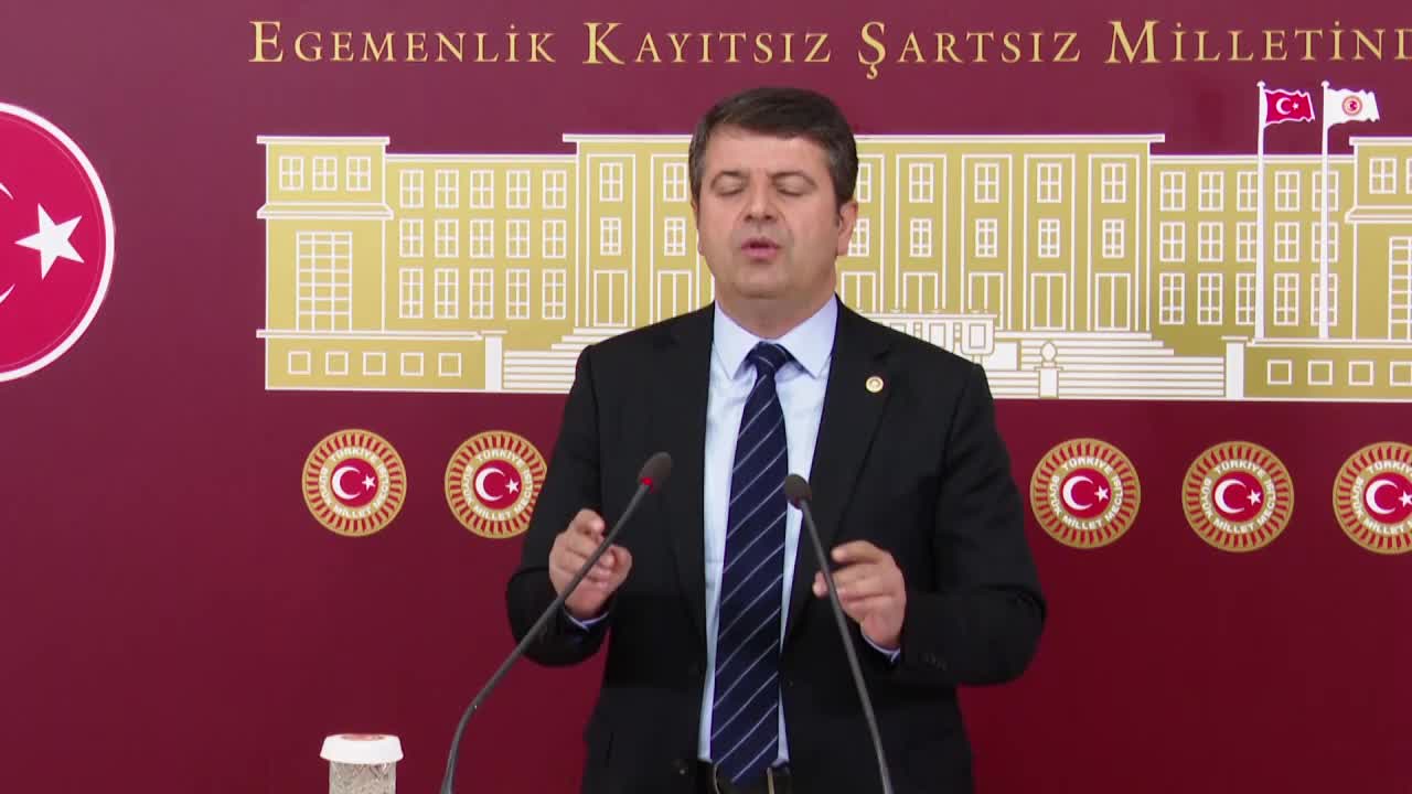 CHP'Lİ TUTDERE'DEN, TÜTÜNCÜLERİN TUTUKLANMASINA TEPKİ: "TÜRKİYE'Yİ SOYANLAR DIŞARIDA, TÜTÜNCÜ İÇERDE"