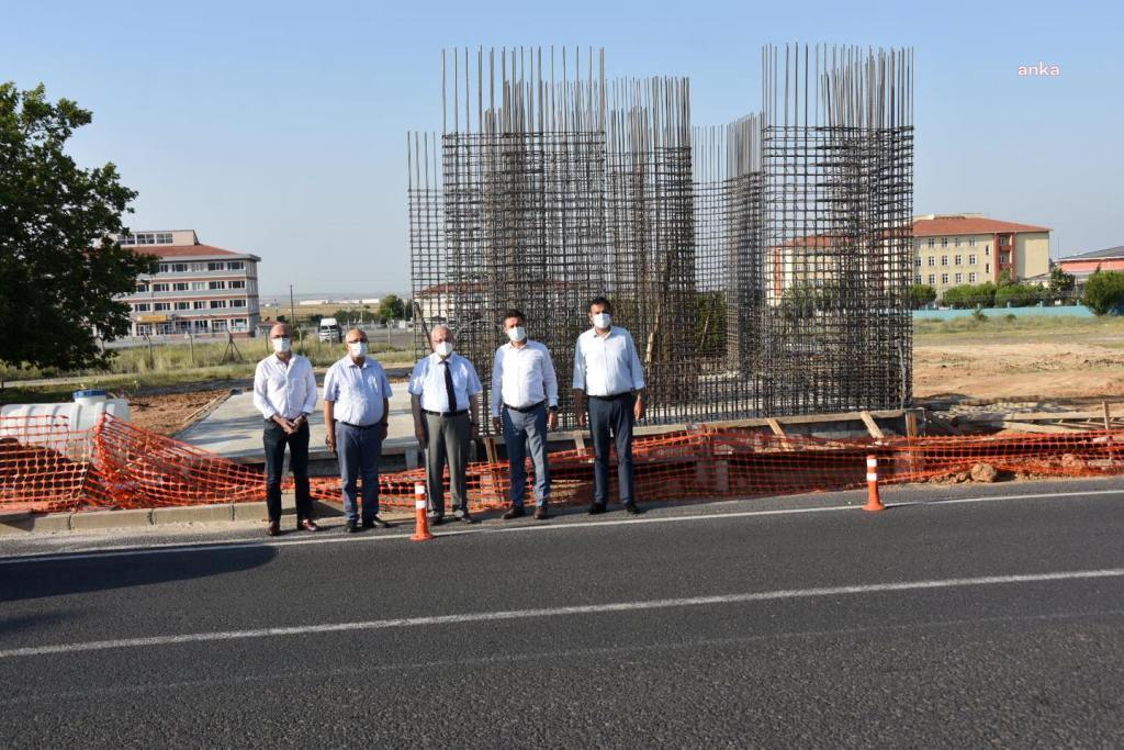 ÇORLU BÜLENT ECEVİT BULVARI'NDA ÜST GEÇİT ÇALIŞMALARI SÜRÜYOR