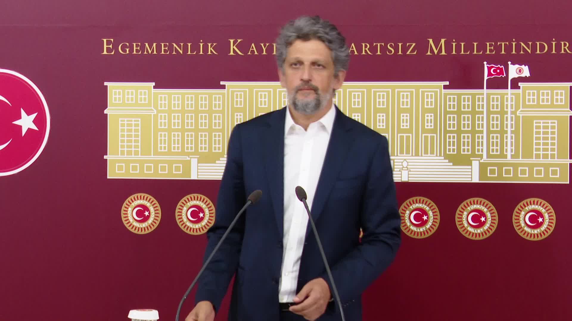 HDP’Lİ PAYLAN’DAN 'KİLİSEDE DANS' TEPKİSİ: "İZİN VEREN POLİSLER HAKKINDA SORUŞTURMA AÇILMALI"